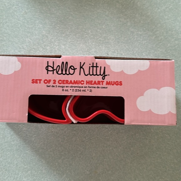 ♥️Heart Shaped Valentine’s Hello Kitty Red Mugs - NIB - Picture 6 of 6